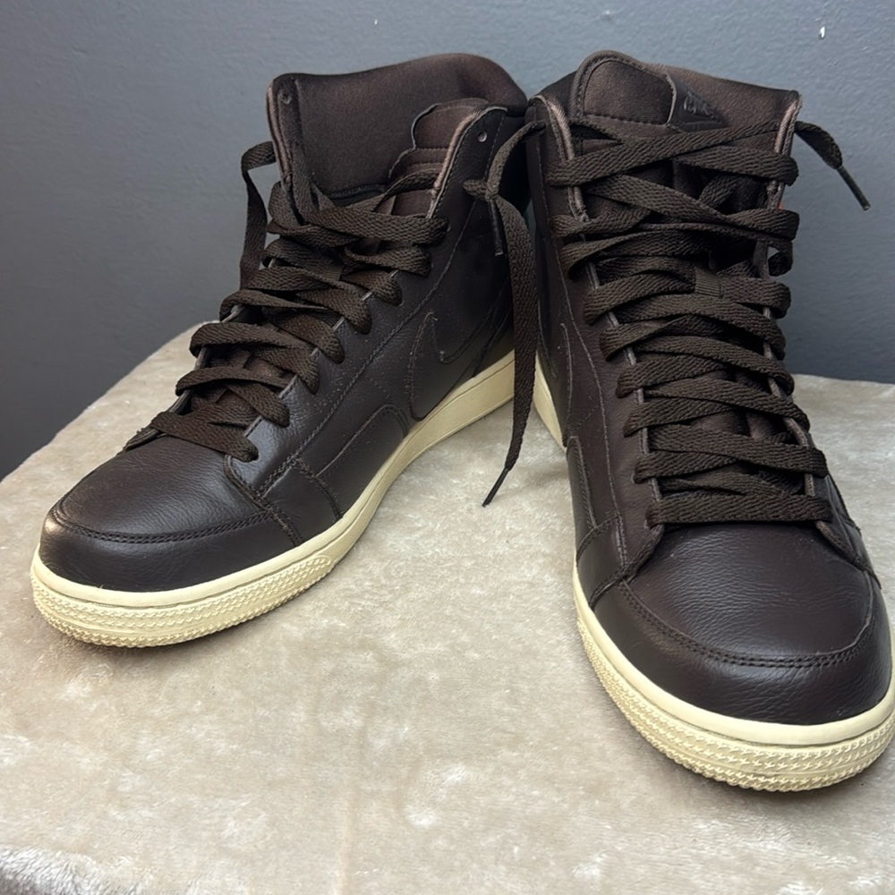 Nike Dynasty81 High top